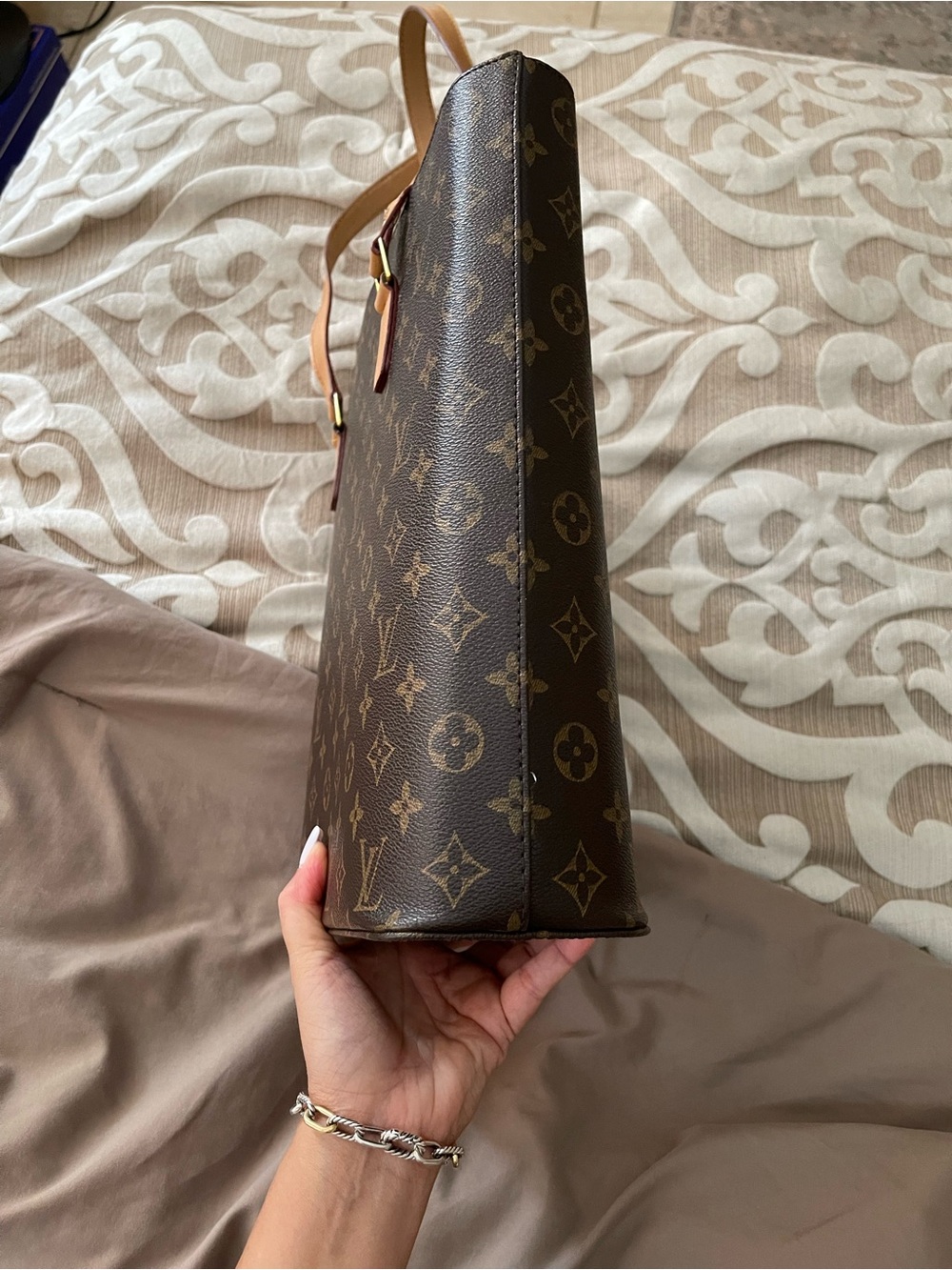 Tote - Picture 5 of 6